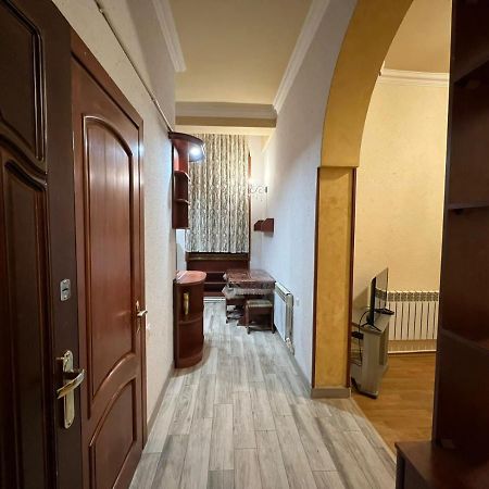 Comfy Apartment On Amiryan Street,Near Republic Squere يريفان المظهر الخارجي الصورة
